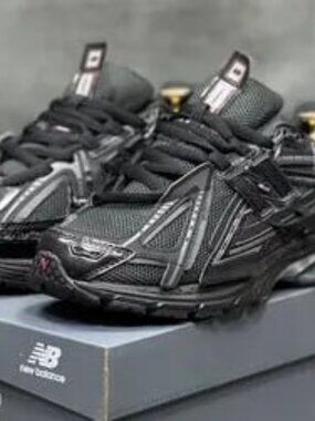New Balance 1906R Black Running Sneakers
